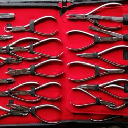 Dental / Surgical Instruments and Tools 