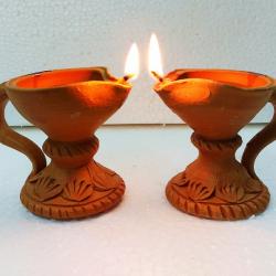 Handcrafted Terracotta Stand Diya for Navaratri Decor купить оптом