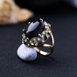 Black Retro Rings Inlaid with Metal and Pearls