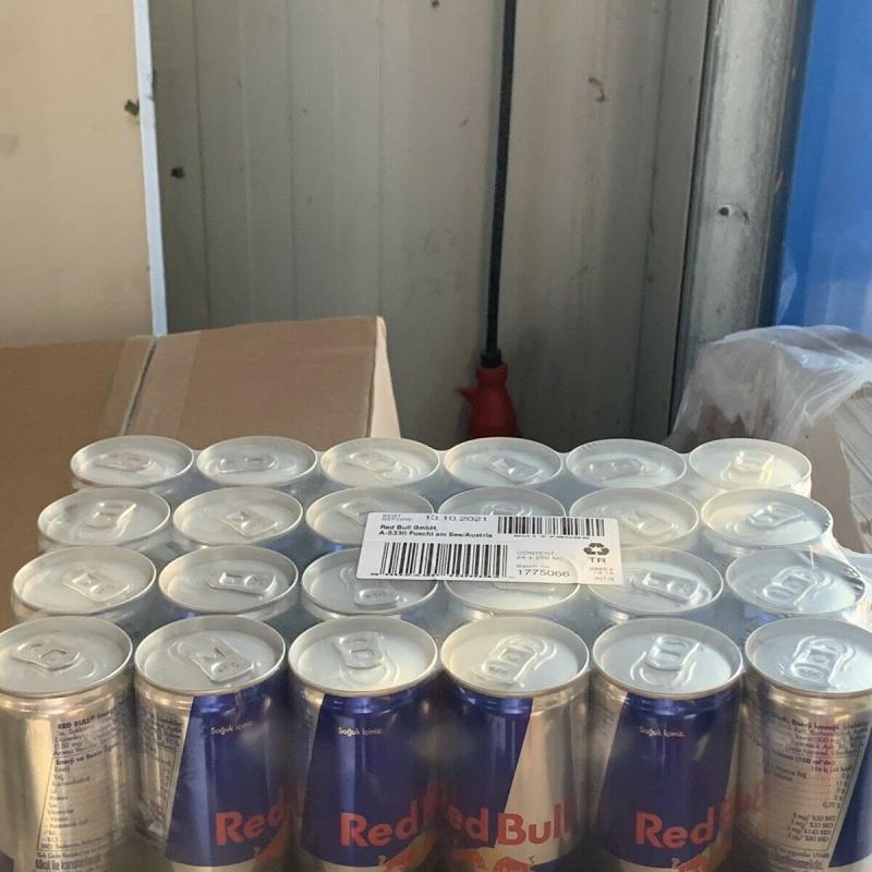 Энергетический напиток Red Bull (красные, синие, серебряные банки) 250 мл купить оптом - компания Tasty butterfly GmbH | Германия