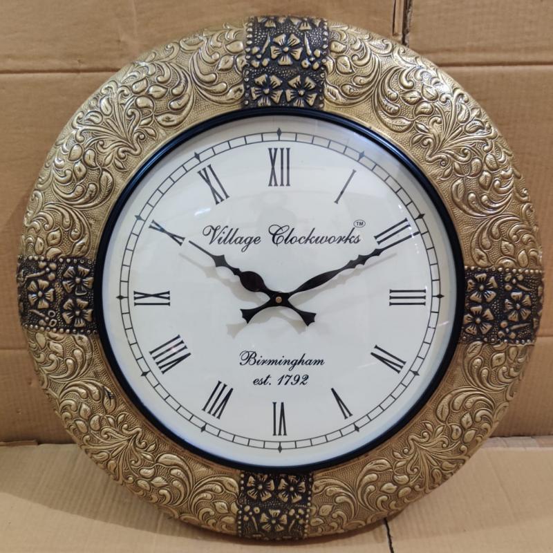 Vintage Wooden Wall Clocks buy wholesale - company Einstag | India