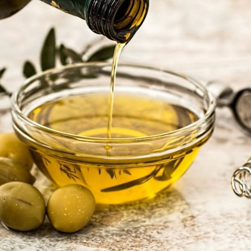 Масло оливковое нерафинированное высшего качества купить оптом - компания Titan Foods | Канада