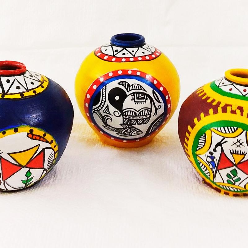 Наборы глиняных горшков с ручной росписью купить оптом - компания Karru Krafft | Индия