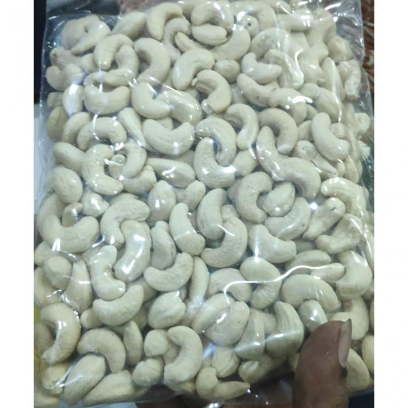 Cashew Nuts купить оптом - компания Swastik One Private Limited | Индия