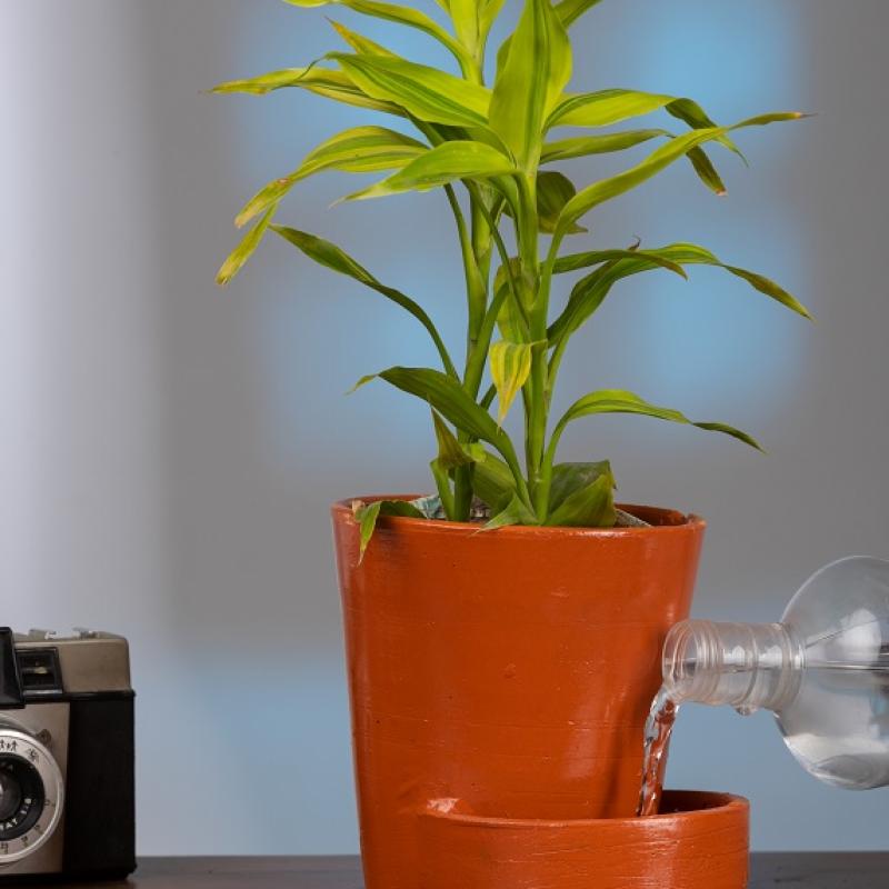 Unique Terracotta Self-Watering Planter купить оптом - компания Manmayee Handicrafts | Индия